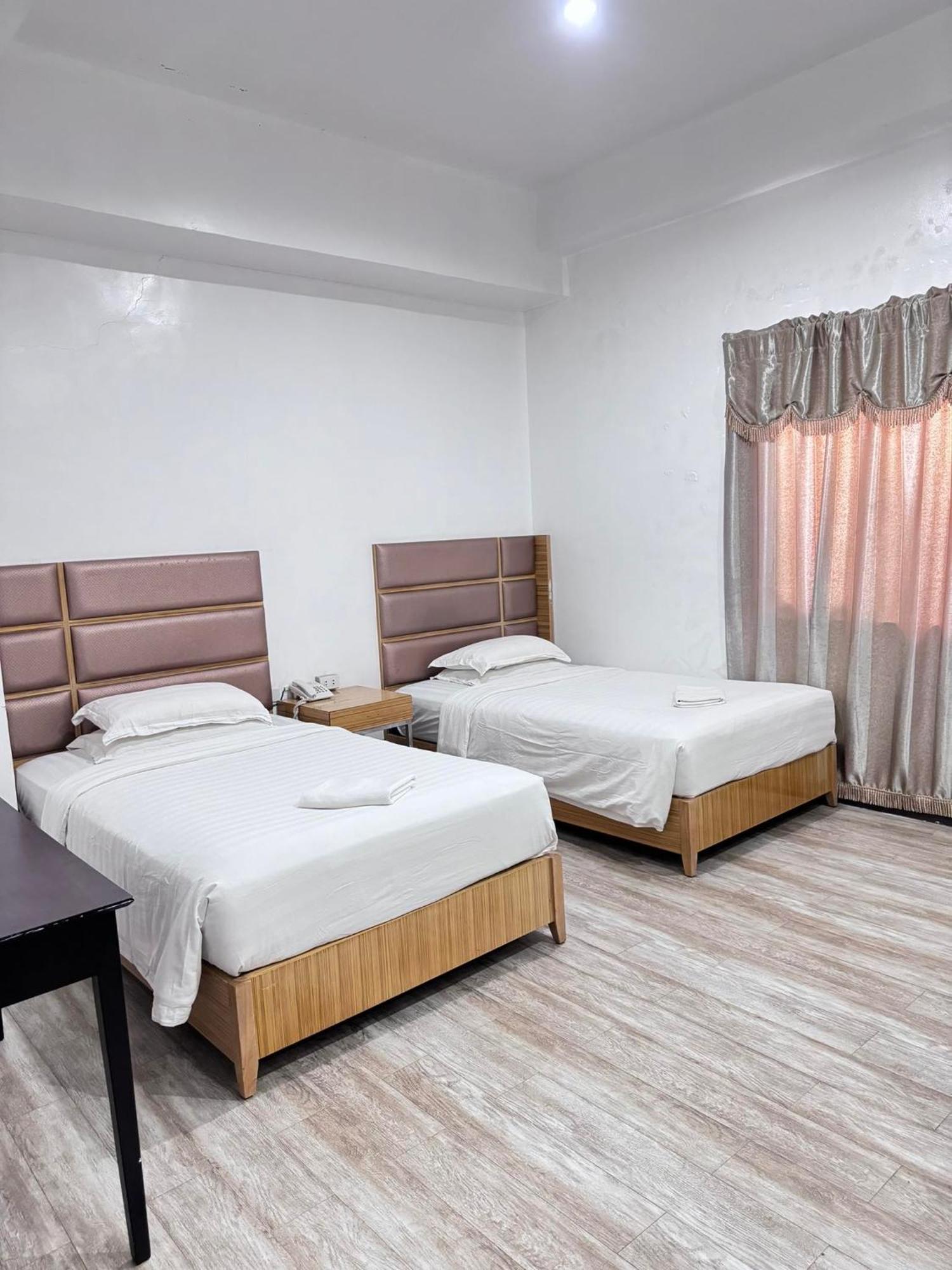 Jeamco Royal Hotel-Palawan Пуэрто-Принцеса Экстерьер фото